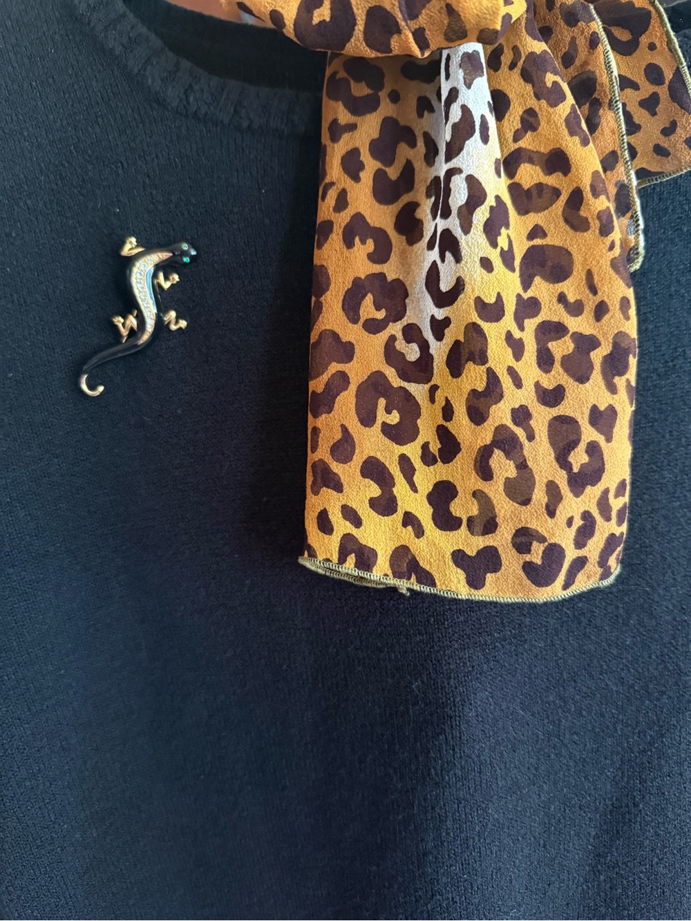 Vintage Avon Black Enamel Salamander Lizard Brooch Rhinestone Gold Tone